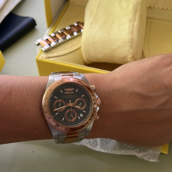 Invicta unisex Watch - Picture 2 of 2